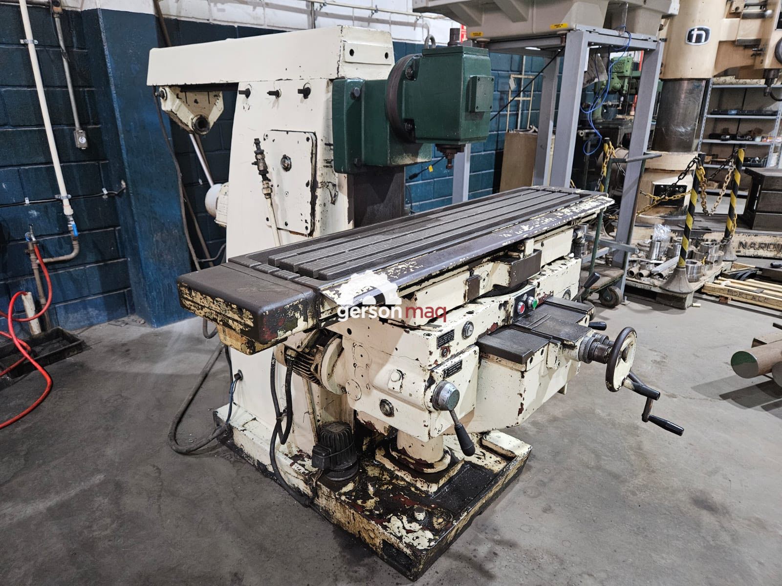 FRESADORA UNIVERSAL ROMI U30